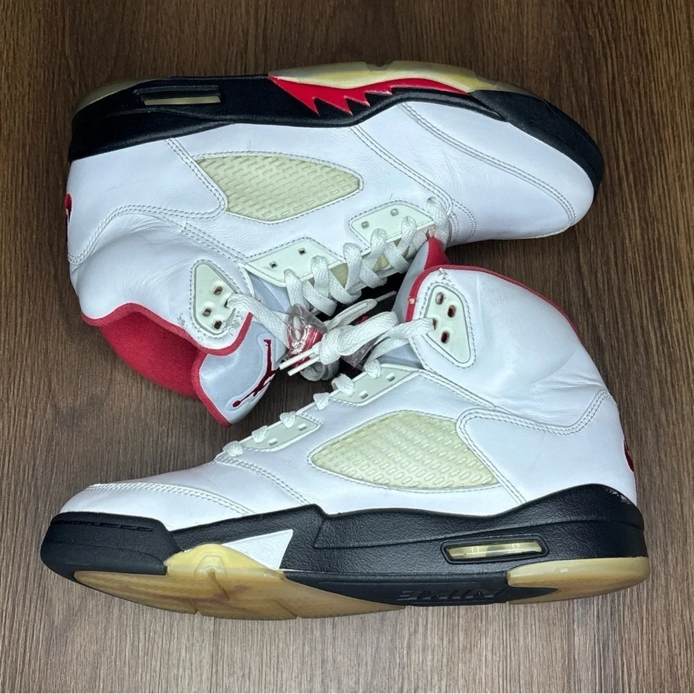 Air Jordan 5 Retro “Fire Red” 2020 Nike Air Silver Tongue Men’s 10.5